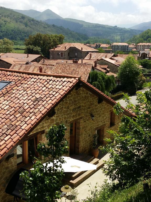 La Curva De Maria Pensionat Terán Exteriör bild